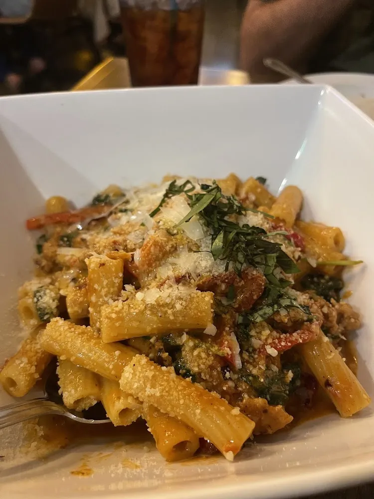 Rigatoni with Sausage and Peppers